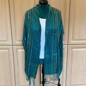 LONG SCARF WITH METALLIC THREAD